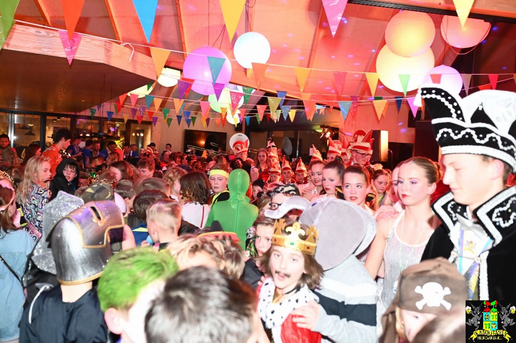 ../Images/Jeugddisco Middeleeuws Carnaval 078.jpg